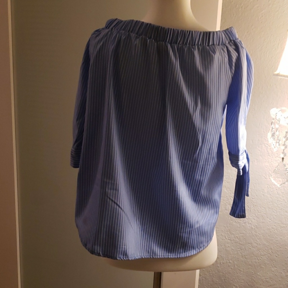 Off the shoulders top - Picture 3 of 4